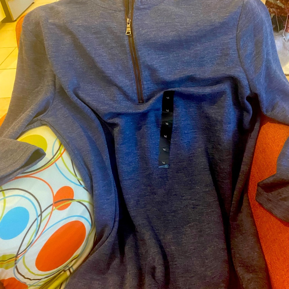 Banana Republic Men’s xlarge half-zip blue sweater, tags on, new.